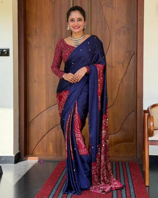 Women’s_Royal_Navy_Blue_Pure_Modal_Silk_Saree_with_Wine_Red_Folk_Art_Print_&_Heritage_Designer_Pallu