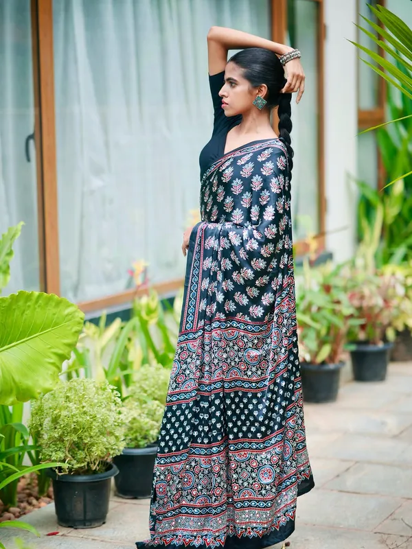 Midnight_Black_Pure_Modal_Silk_Saree_with_Ajrakh_Inspired_Floral_Print_&_Heritage_Designer_Pall
