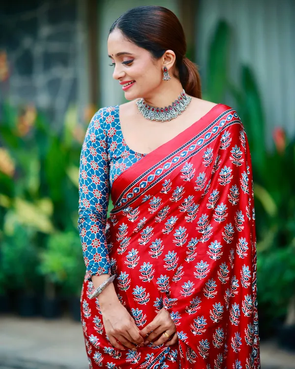 Scarlet_Red_Pure_Modal_Silk_Saree_with_Ajrakh_Inspired_Floral_Print_&_Traditional_Heritage_Pallu