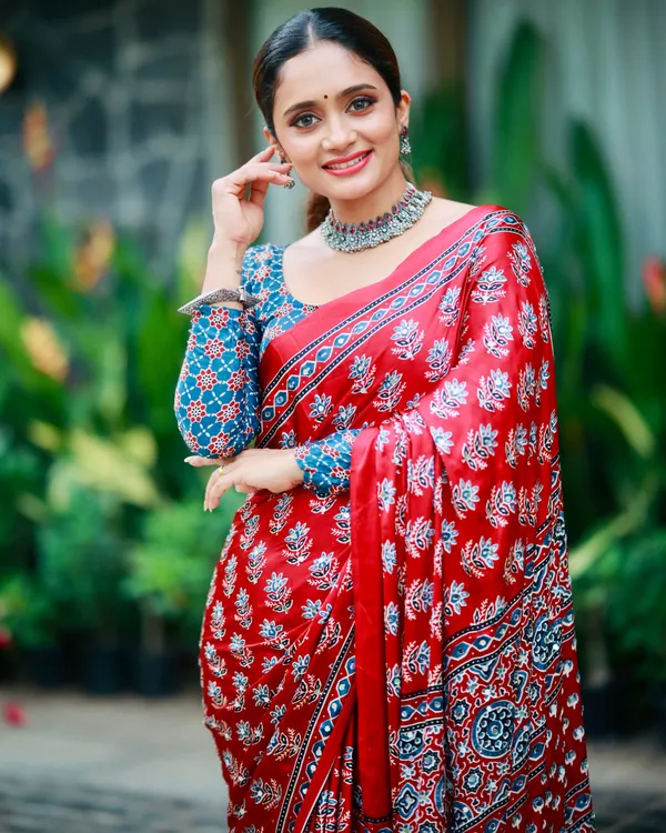 Scarlet_Red_Pure_Modal_Silk_Saree_with_Ajrakh_Inspired_Floral_Print_&_Traditional_Heritage_Pallu