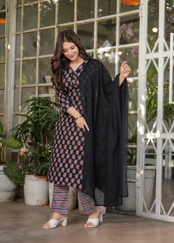 Red_Printed_Straight_Kurta_Set_for_Women
