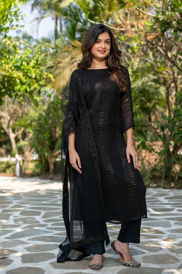 Black_Embellished_Straight_Kurta_Set_for_Women