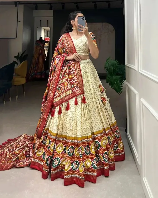 Off_White_Tasar_Silk_Printed_Flared_Lehenga_Choli_For_Women