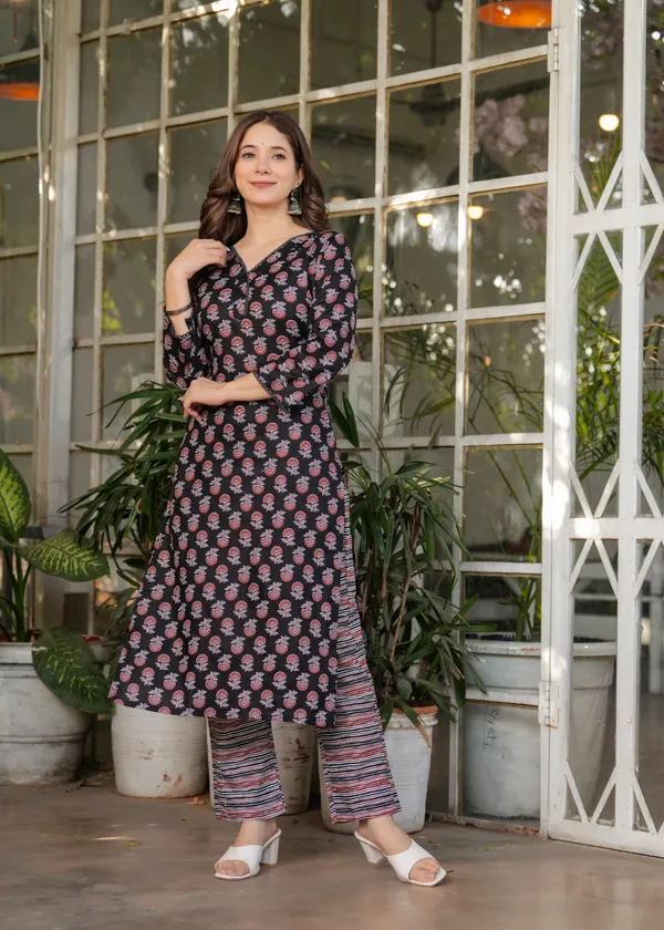 Red_Printed_Straight_Kurta_Set_for_Women