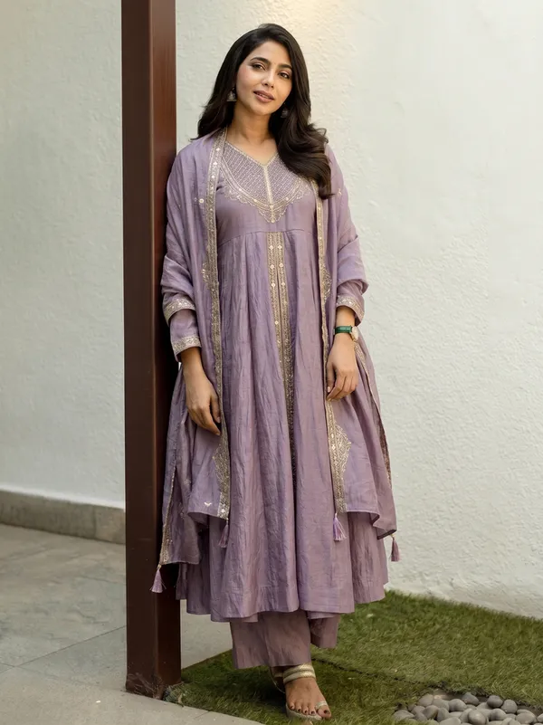 Purple_Embroidered_Straight_Fit_Kurta_Set_for_Women