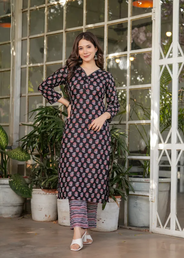 Red_Printed_Straight_Kurta_Set_for_Women