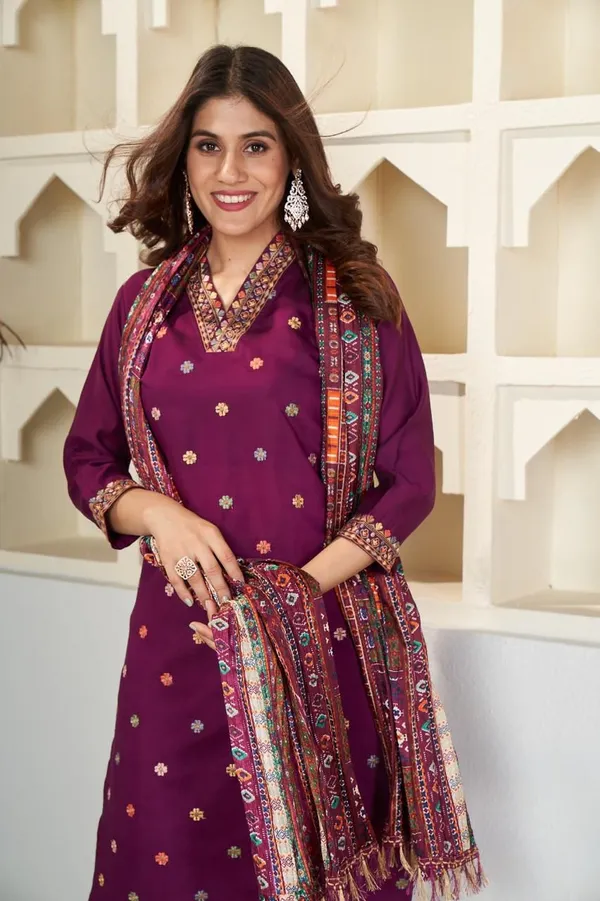 Purple_Embroidered_Kurta_With_Dupatta_for_Women