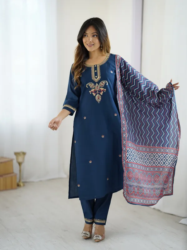 Navy_Embroidered_Straight_Kurta_Set_For_Women