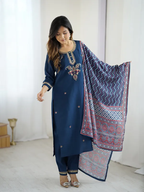 Navy_Embroidered_Straight_Kurta_Set_For_Women