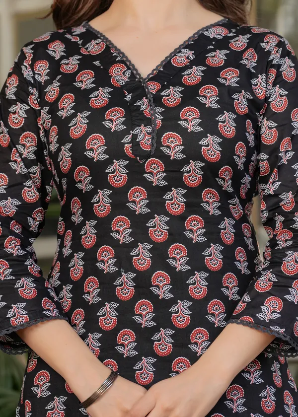 Red_Printed_Straight_Kurta_Set_for_Women