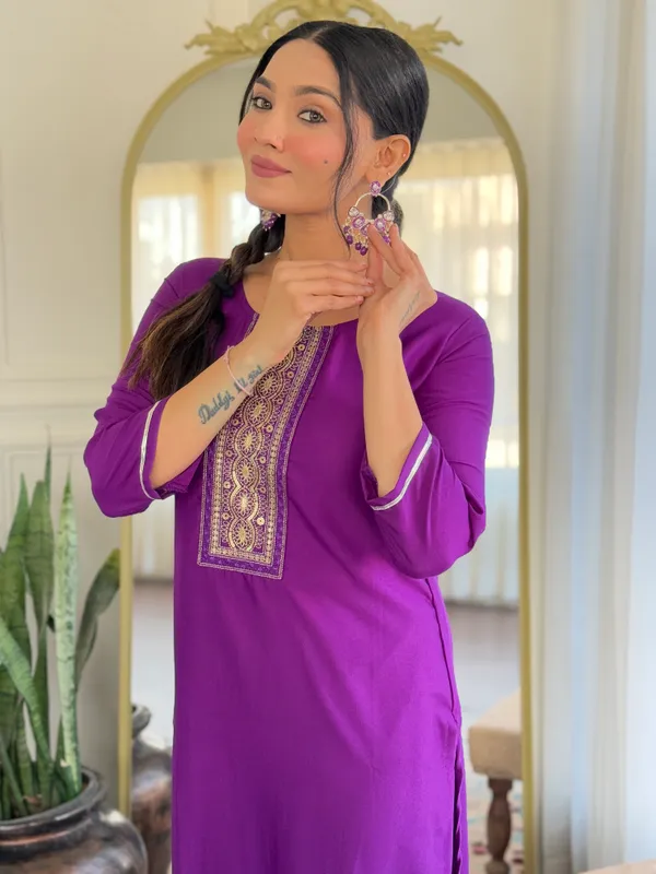 Printed_Straight_Kurta_Set_With_Dupatta_For_Women
