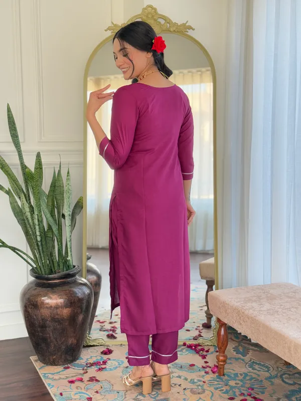 Printed_Straight_Kurta_Set_With_Dupatta_For_Women