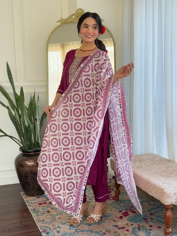 Printed_Straight_Kurta_Set_With_Dupatta_For_Women