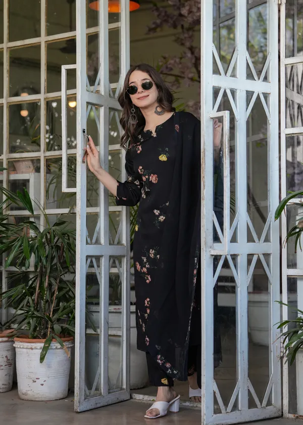 Black_Floral_Print_Straight_Suit_Set_for_Women