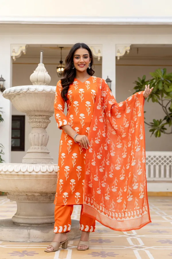 Orange_Floral_Print_Ethnic_Kurta_Set_for_Women