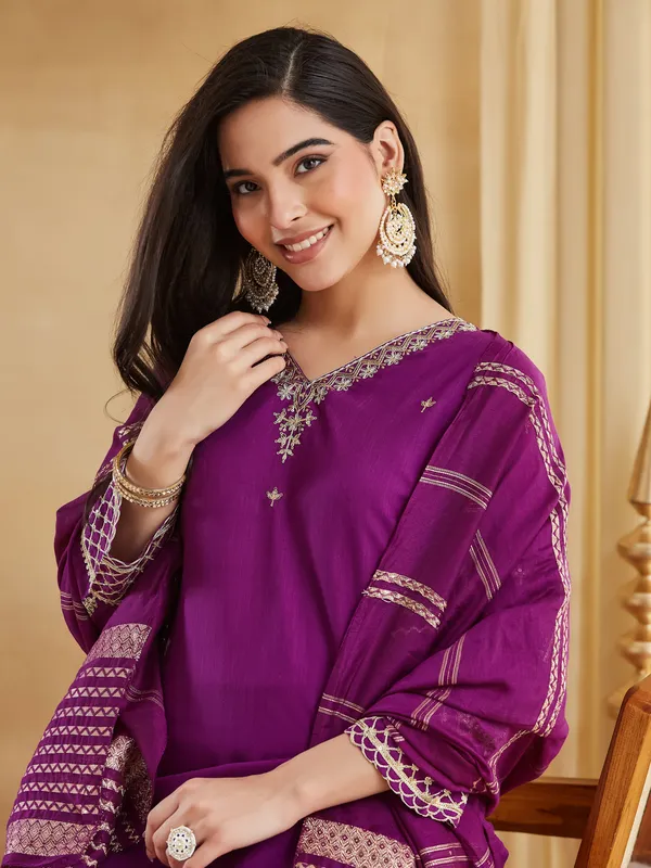 Purple_Embroidered_Kurta_Set_for_Women