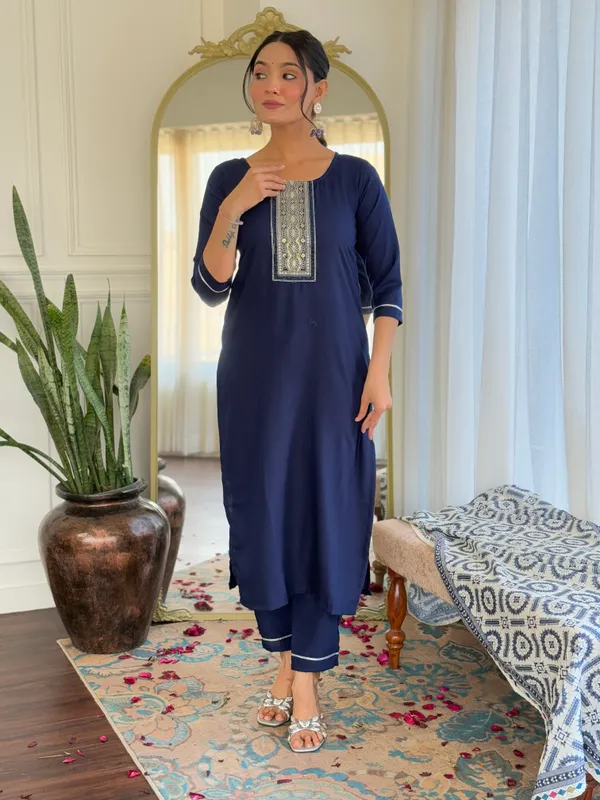 Printed_Straight_Kurta_Set_With_Dupatta_For_Women