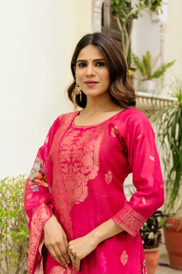 Pink_Floral_Print_Straight_Kurta_Set_for_Women