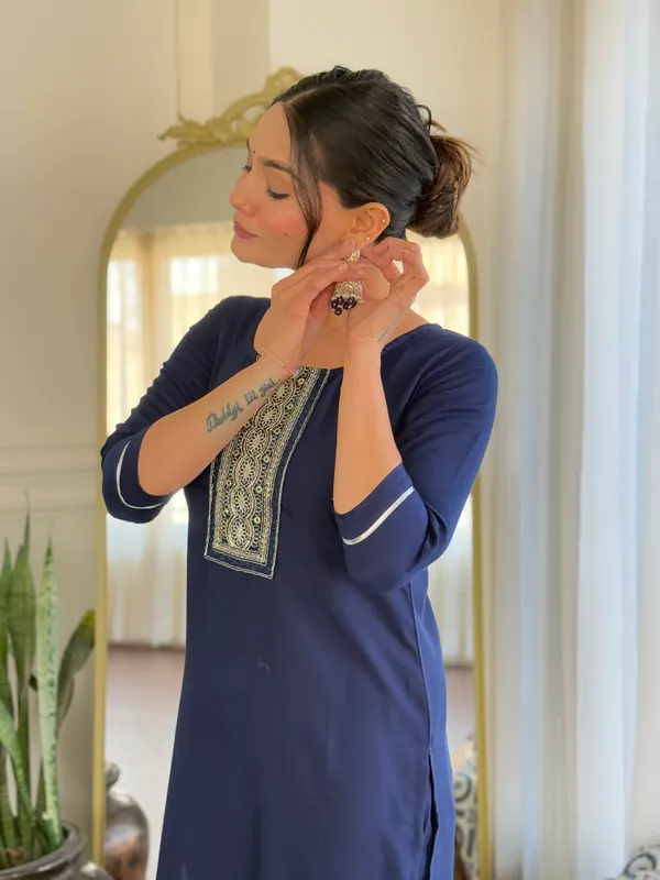 Printed_Straight_Kurta_Set_With_Dupatta_For_Women