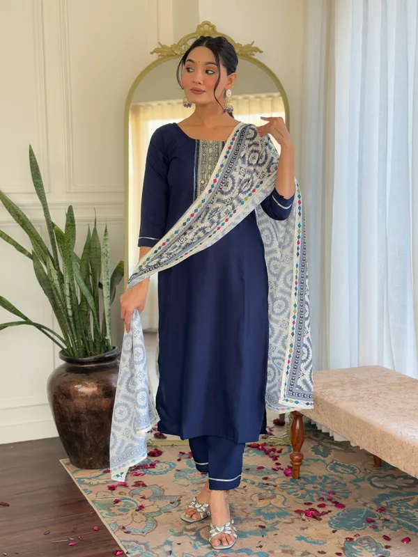 Printed_Straight_Kurta_Set_With_Dupatta_For_Women