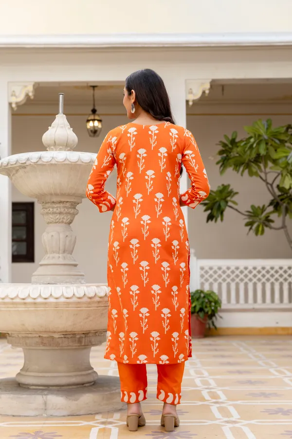 Orange_Floral_Print_Ethnic_Kurta_Set_for_Women