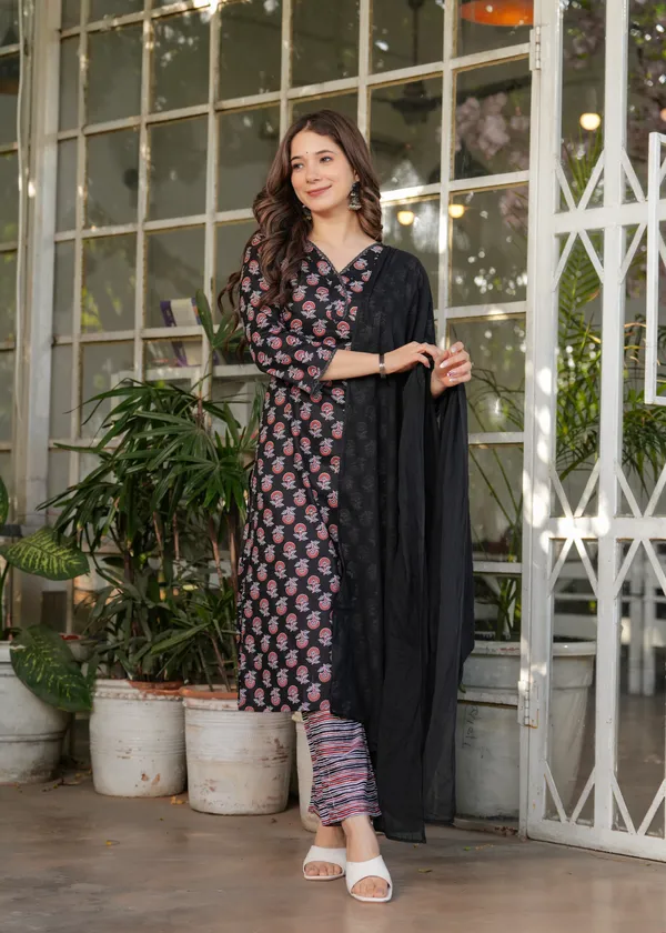 Red_Printed_Straight_Kurta_Set_for_Women