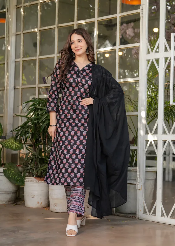 Red_Printed_Straight_Kurta_Set_for_Women