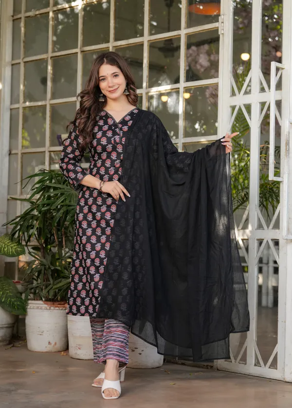 Red_Printed_Straight_Kurta_Set_for_Women