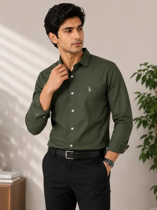 Olive_Green_Cotton_Regular_Fit_Full_Sleeve_Casual_Shirt_For_Men