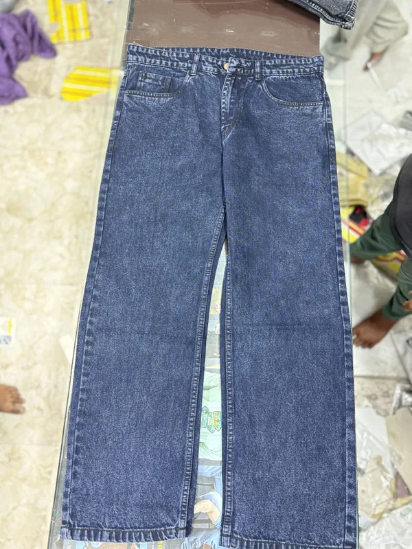 Blue_Denim_Straight_Fit_Classic_Wash_Jeans_For_Men