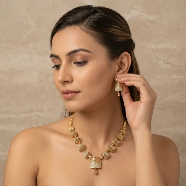 White_And_Golden_Alloy_Geometric_Square_Choker_Necklace_Set_For_Women
