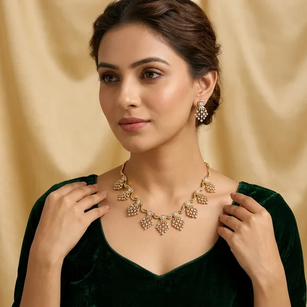 White_Golden_Alloy_Floral_Motif_Necklace_Set_For_Women