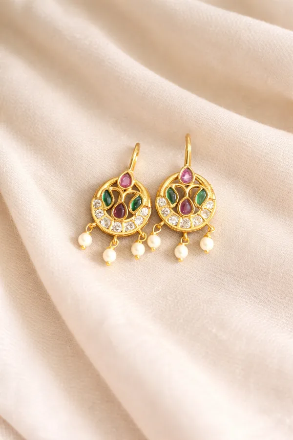 Green_And_Red_Alloy_Kundan_Bugadi_Earrings_With_Pearl_Drops_For_Women