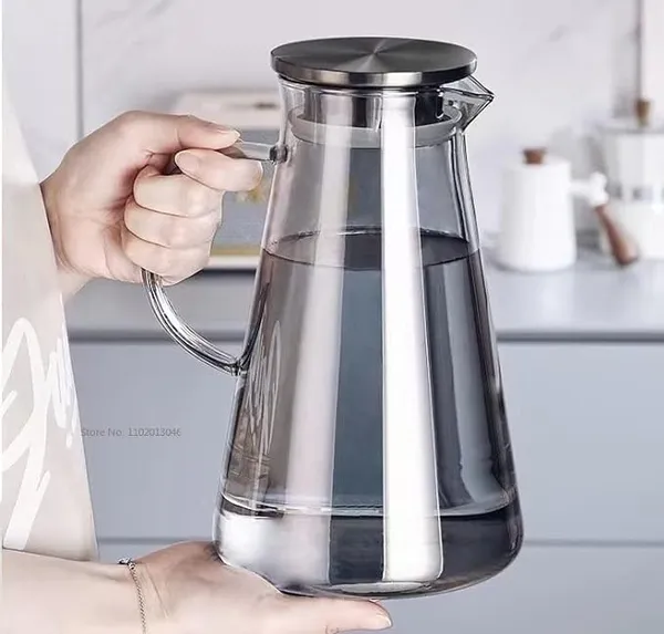 Silver_Glass_Jugs_&_Pitchers_Glass_Pitcher