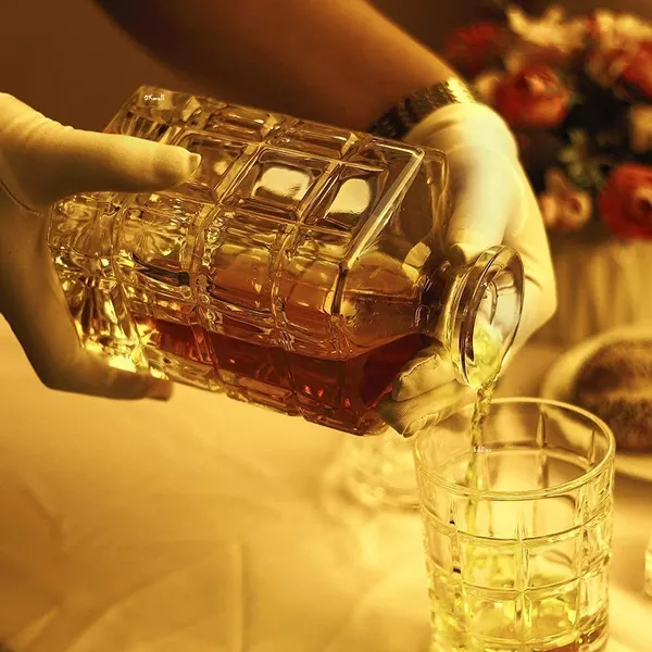 Transparent__Glass_Barware_Whiskey_Decanter_Set