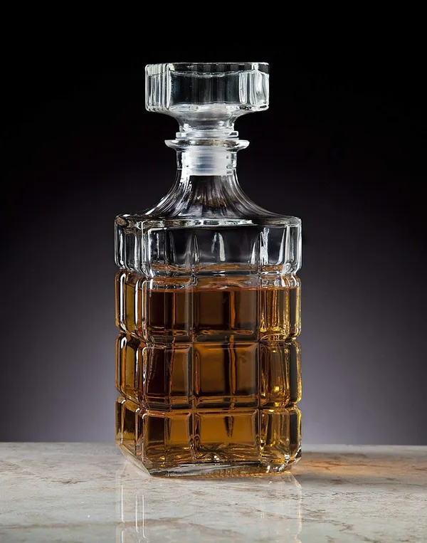 Transparent__Glass_Barware_Whiskey_Decanter_Set
