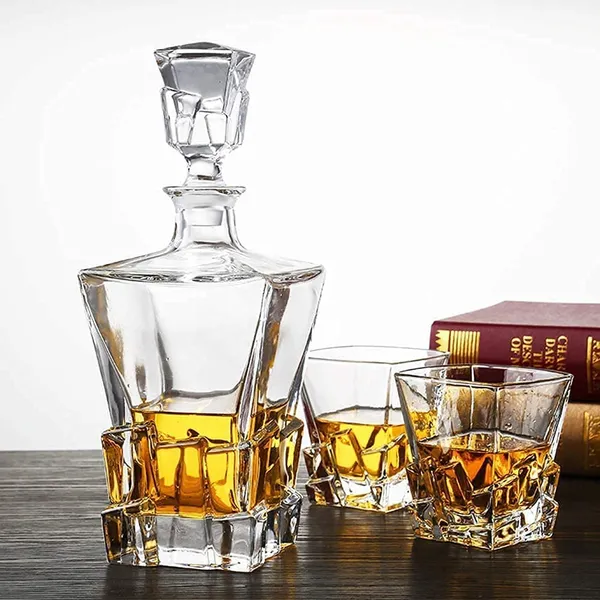 Set_of_7_Crystal_Whiskey_Decanter_–_750ml_Decanter_with_6_x_300ml_Glasses
