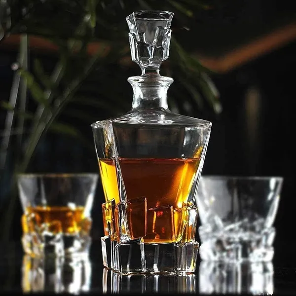 Set_of_7_Crystal_Whiskey_Decanter_–_750ml_Decanter_with_6_x_300ml_Glasses