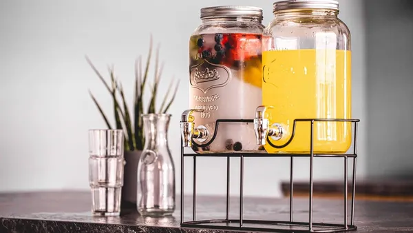 Set_of_2_Transparent__Glass_Drinkware_Drink_Dispenser