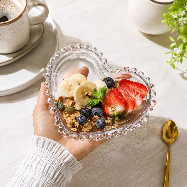 Set_of_6_5Inch_Heart_Shape_Glass_Plates_|_Clear_Glass_Dessert,_Fruit_&_Sweet_Serving_Dishes