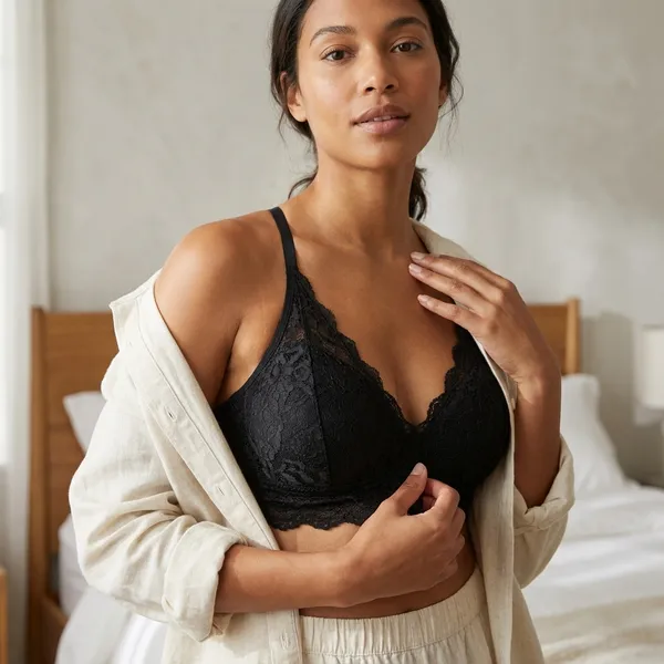 Black_Lace_Non-Wired_Bralette_For_Women