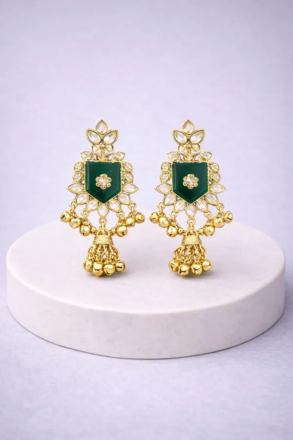 Emerald_Green_Stone_Kashmiri_Gold_Tone_Ghungroo_Dangler_Earrings_For_Women
