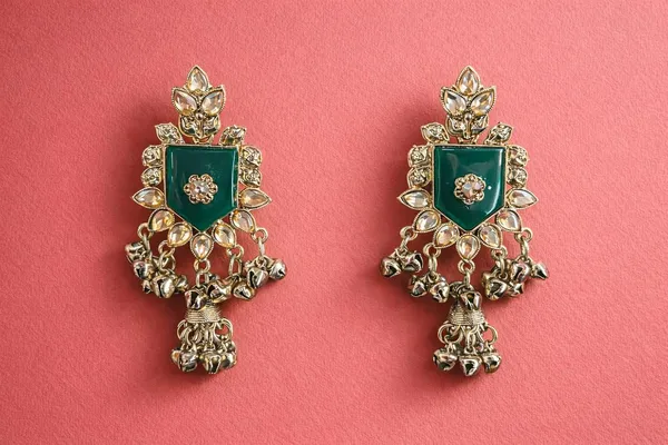 Emerald_Green_Stone_Kashmiri_Gold_Tone_Ghungroo_Dangler_Earrings_For_Women