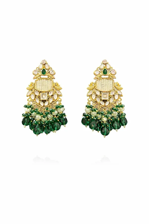 Emerald_Green_Kundan_Gold_Tone_Chandelier_Dangler_Earrings_For_Women