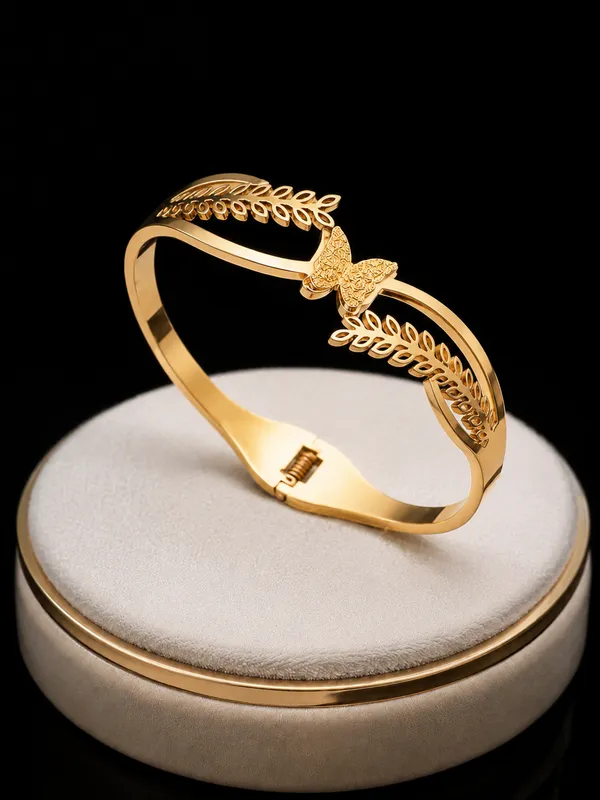 Zeeba_Flutter_Gold_Plated_Butterfly_&_Leaf_Designer_Bracelet