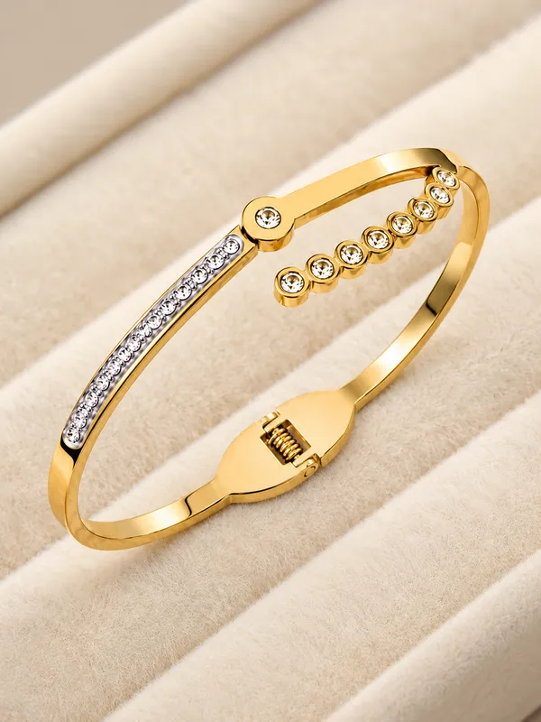 Zeeba_Radiance_Gold_Plated_American_Diamond_Designer_Bracelet_for_Women