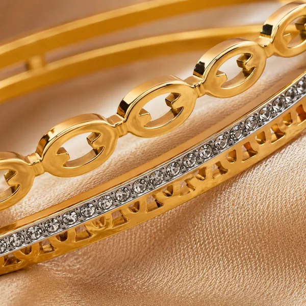 Elegant_Gold-Plated_Crystal_Studded_Openable_Kada_Bracelet_for_Women