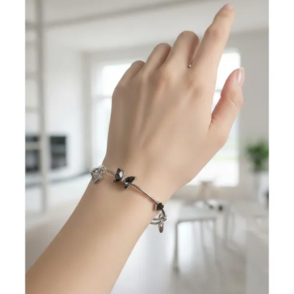Silver_Stainless_Steel_Adjustable_Butterfly_Charm_Bracelet_For_Women_(BRSSCF-23)