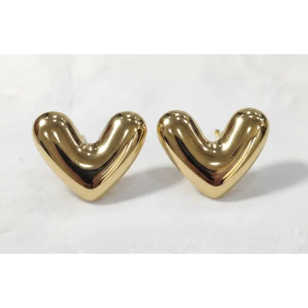Gold_Stainless_Steel_Chunky_Heart_Stud_Earrings_For_Women_(ERSS-13)