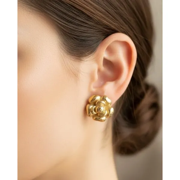 Gold_Stainless_Steel_Floral_Stud_Earrings_For_Women_(ERSS-01)